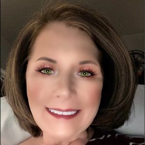 Meet your Posher, Lorraine